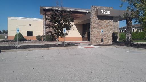 commercial real estate inspector lees summit mo 3200 ne ralph powell rd 64064 38.97068410N 94.36115170W bulldog home inspections