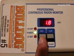 radon-testing-kansas-city-mo-1416-ne-79th-st-64118-39.23724580N-94.56183810W-bulldog-home-inspections-20251006_154117 Radon test device in occupied 2‑story home in Ridgefield subdivision, Kansas City, MO — 39.2372N, 94.5618W