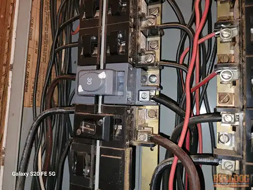 Aftermarket Pushmatic breaker in Coves subdivision of Kansas City, MO – 64151 (39.24331510N, 94.63723150W)