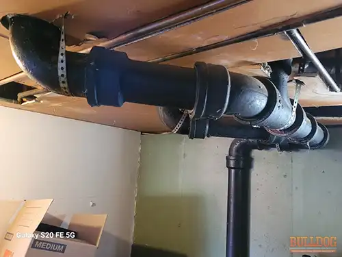 Cast iron sewer drain pipe in Bannister Slopes, South Kansas City, MO – 64134 (38.94142880N, 94.50227060W)