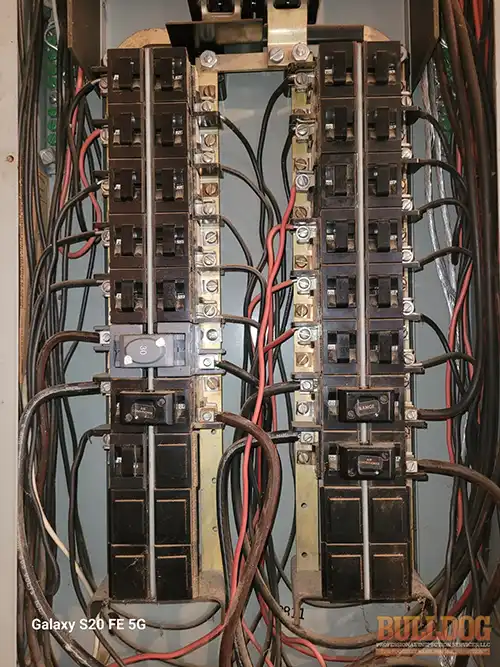 Close-up Pushmatic breakers in Coves subdivision of Kansas City, MO – 64151 (39.24331510N, 94.63723150W)