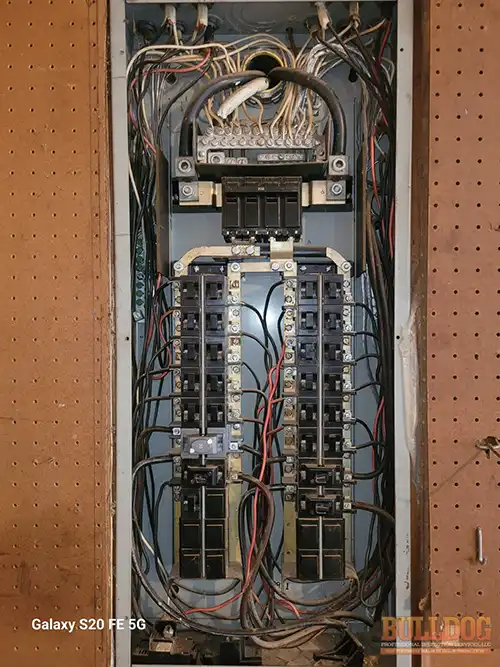 Pushmatic push-button breakers in Coves subdivision of Kansas City, MO – 64151 (39.24331510N, 94.63723150W)