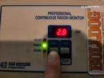 radon-testing-kansas-city-mo-8192-n-kirkwood-ave-64151-39.24331510N-94.63723150W-bulldog-home-inspections-20251226_134651 Radon test result of low 2.8 at 53-year-old reverse 1.5-story in Coves subdivision of Kansas City, MO – 64151 (39.2433N, 94.6372W)