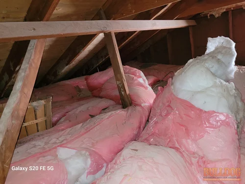 Image of polyfill insulation detail in Terrace Lake Gardens subdivision of Kansas City, MO. 64137